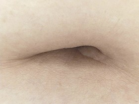 300人のへそ　サンプル画像06